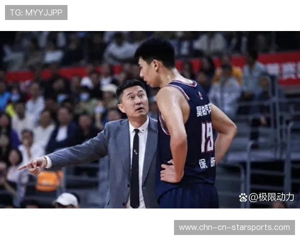 篮球内线三次被对手隔扣，第四节怒砍16分+终场封盖完成“复仇”